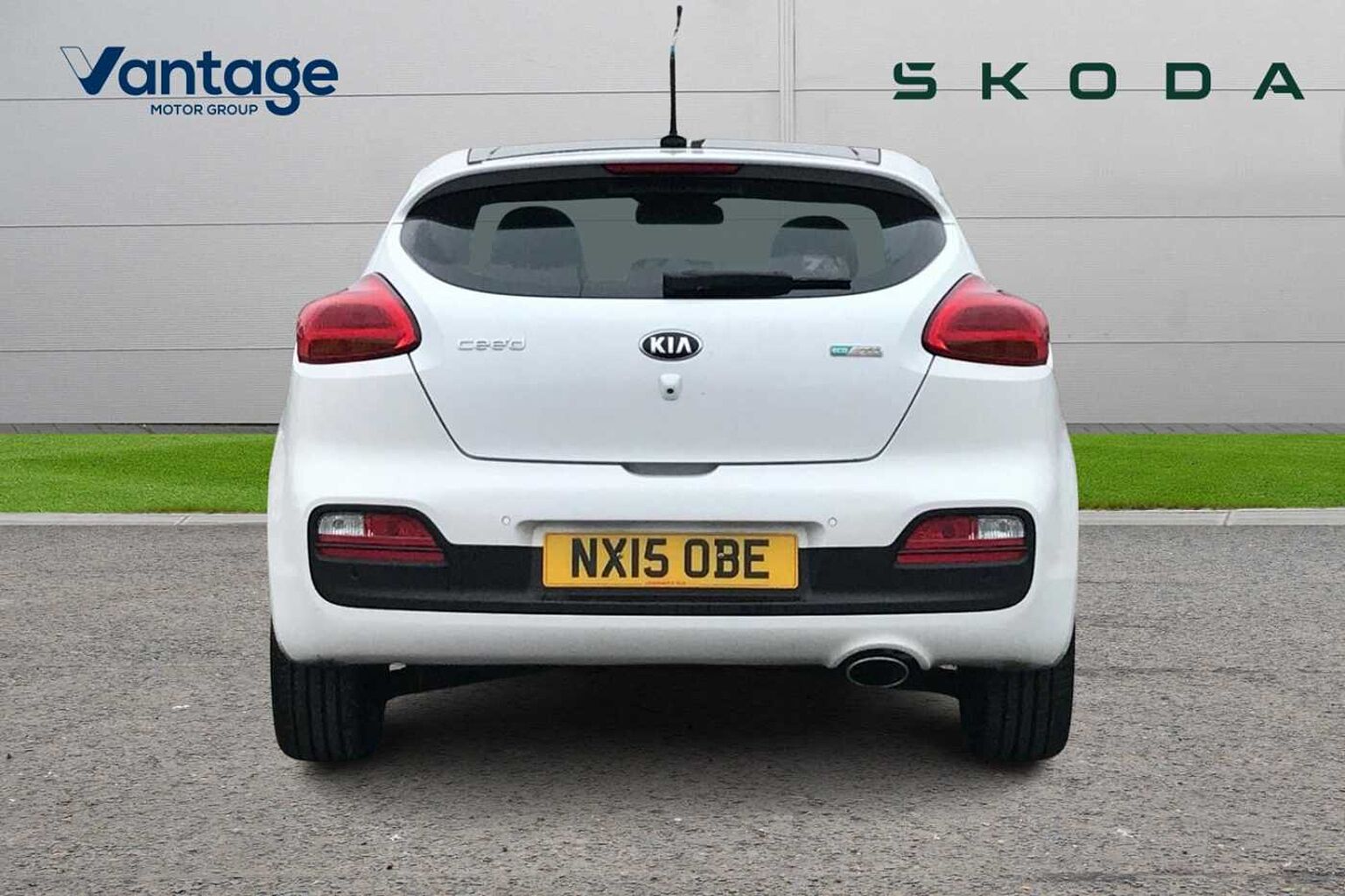 Kia Pro ceed Pro_cee'd 1.6 CRDi SE Tech 3-Door Hatchback