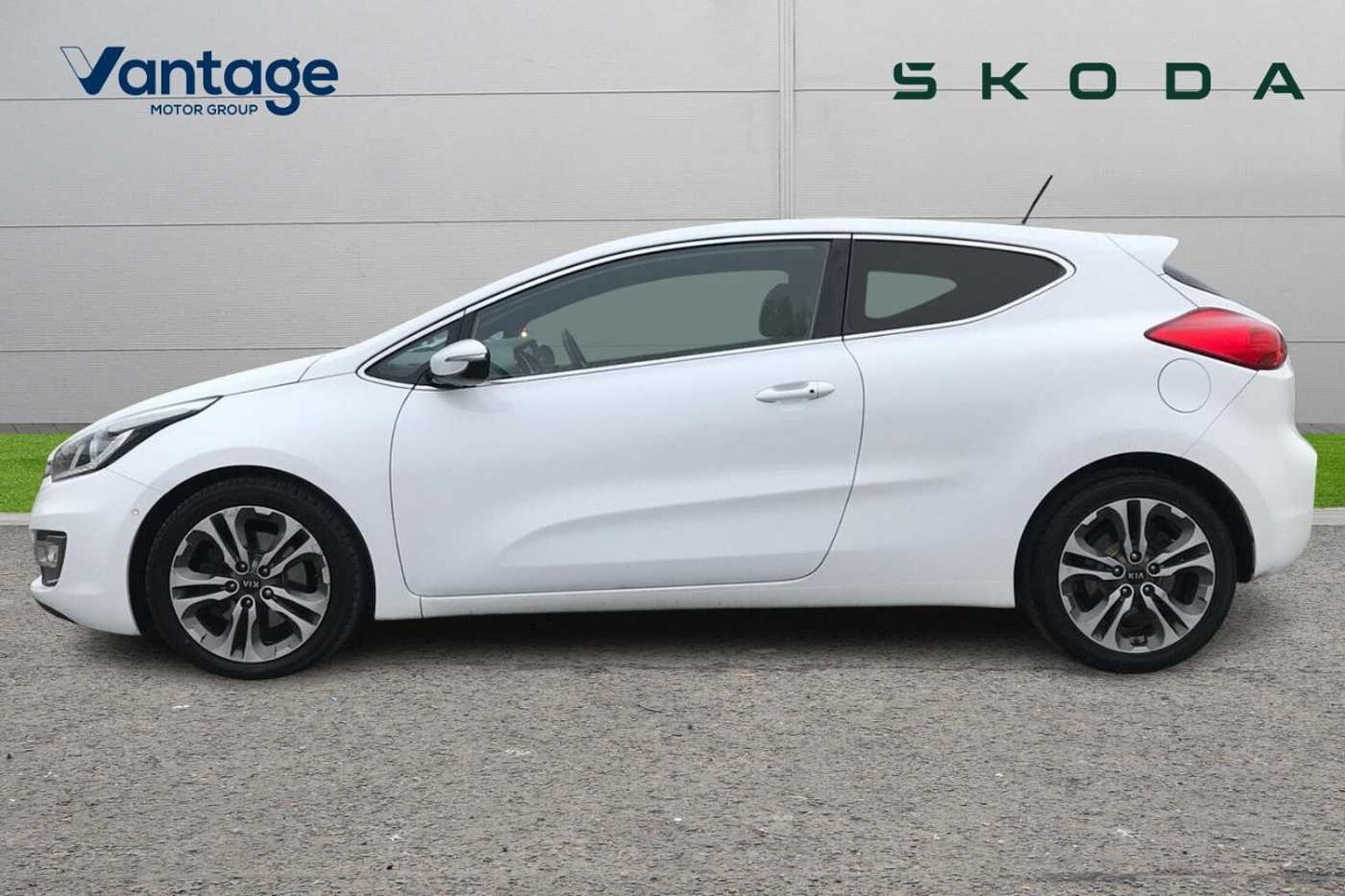 Kia Pro ceed Pro_cee'd 1.6 CRDi SE Tech 3-Door Hatchback