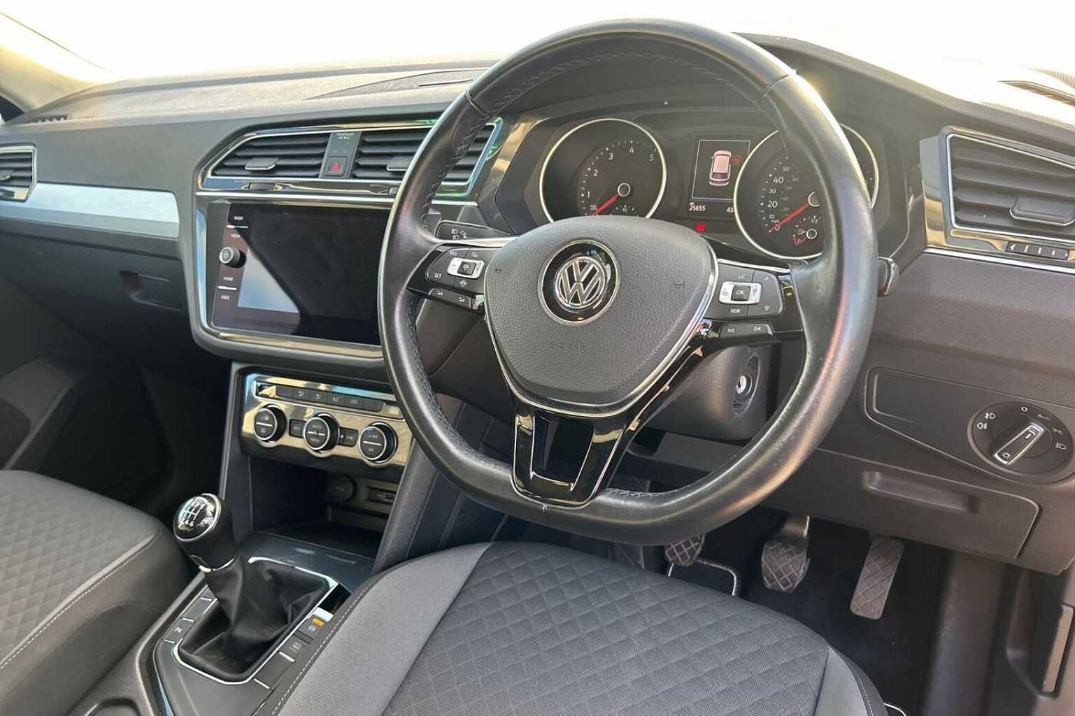 Volkswagen Tiguan 1.5 TSI (150ps) SE Navigation EVO (s/s)