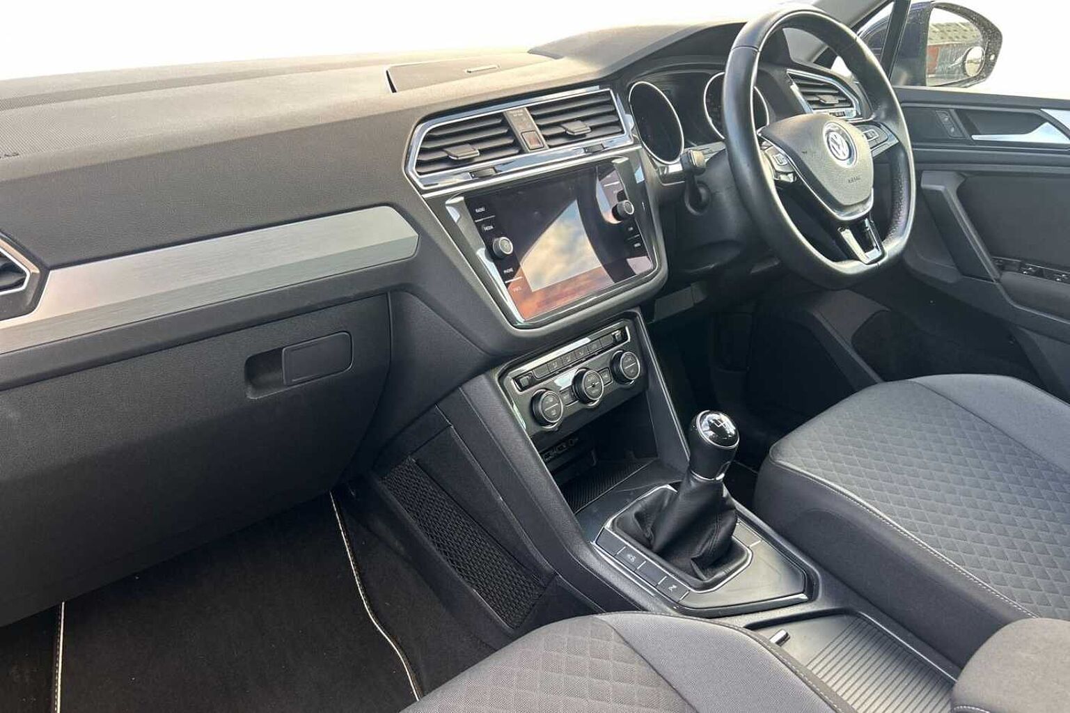 Volkswagen Tiguan 1.5 TSI (150ps) SE Navigation EVO (s/s)