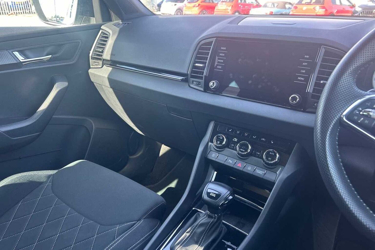 SKODA Karoq 1.5 TSI (150ps) SportLine Auto/DSG SUV